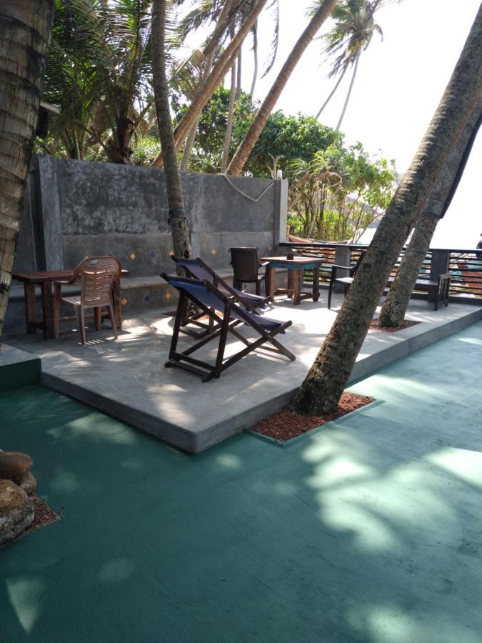 Praneeth Guest House Mirissa Exterior photo