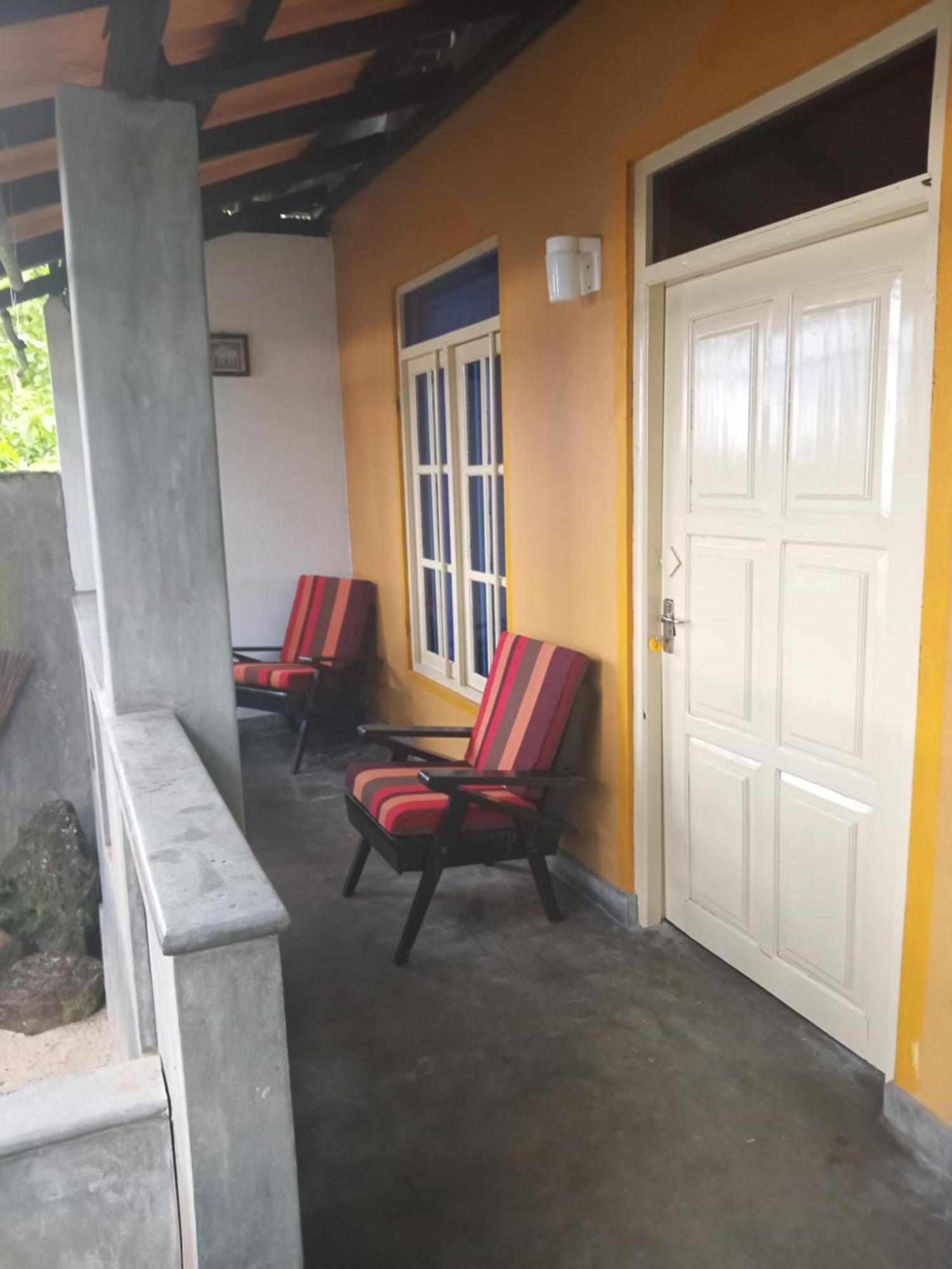 Praneeth Guest House Mirissa Exterior photo